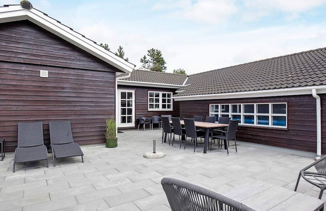 8 Person Holiday Home in Blavand - Foto 32