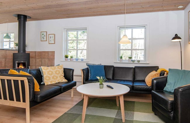 8 Person Holiday Home in Blavand - Foto 23