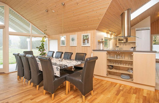 12 Person Holiday Home in Rodby - Foto 32