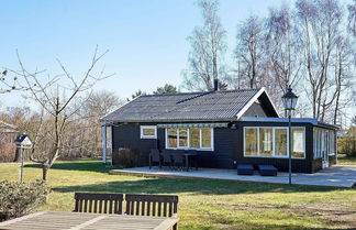 Foto 1 - 6 Person Holiday Home in Hasle