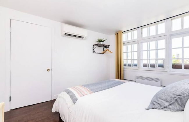 Modern Meets Rustic - 2 Bdrm Old Quebec - Foto 5