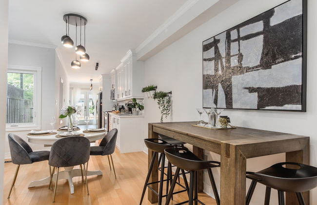 Homey & Elegant 3-bedroom House in the Annex - Photo 37