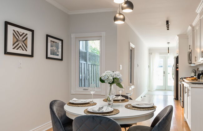 Homey & Elegant 3-bedroom House in the Annex - Photo 16
