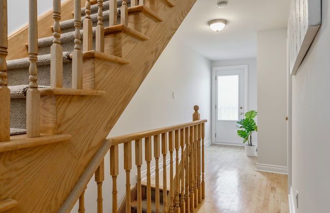 Homey & Elegant 3-bedroom House in the Annex - Photo 40