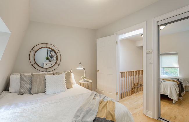 Homey & Elegant 3-bedroom House in the Annex - Photo 9