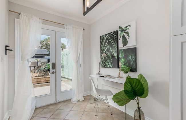 Homey & Elegant 3-bedroom House in the Annex - Photo 41