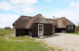 Foto 1 - 10 Person Holiday Home in Blavand