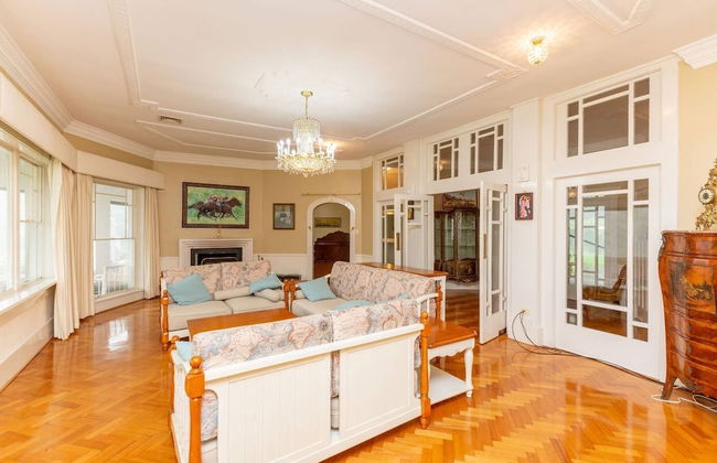 Classic 5 Beds Mt Dandenong Resort - Photo 17