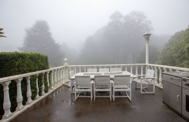 Classic 5 Beds Mt Dandenong Resort - Photo 36