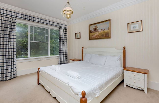 Classic 5 Beds Mt Dandenong Resort - Photo 3