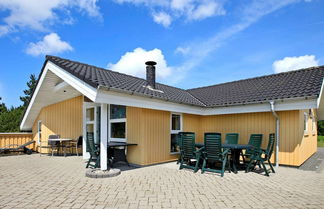 Photo 1 - 8 Person Holiday Home in Blavand