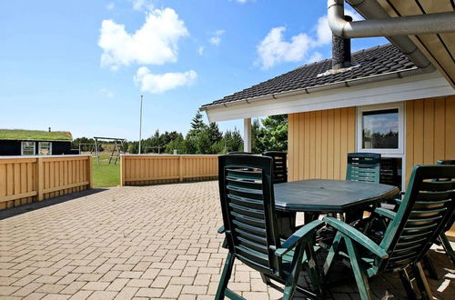 Foto 18 - 8 Person Holiday Home in Blavand