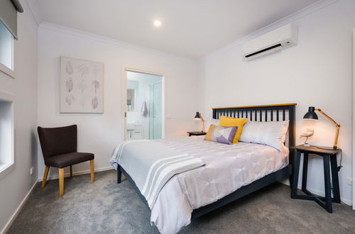 Photo 2 - Albury Yalandra Apartment 5