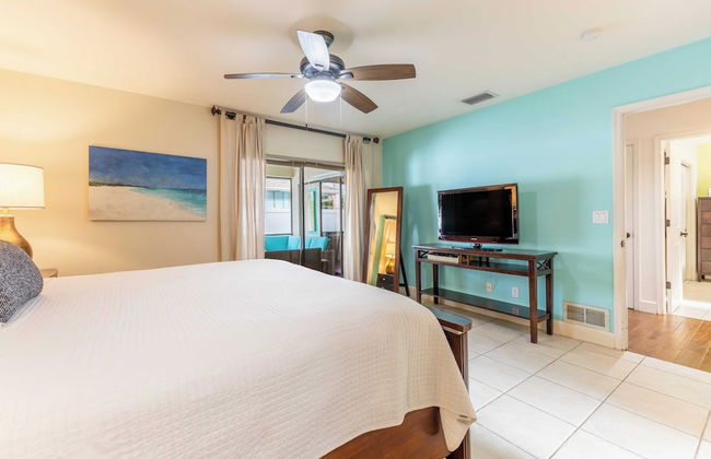 Private Pool + Sunroom Beach Escape at Manatee - Photo 22