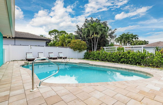 Private Pool + Sunroom Beach Escape at Manatee - Photo 2