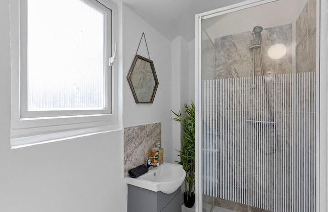 Charming Chatham Apartment With 3 Bedrooms - Foto 14