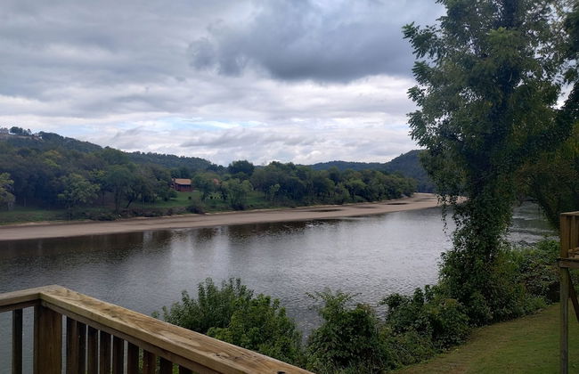 Anglers Riverfront Cabins - Photo 34