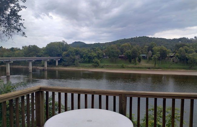 Anglers Riverfront Cabins - Photo 33