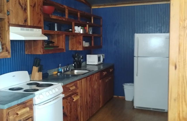 Anglers Riverfront Cabins - Photo 12