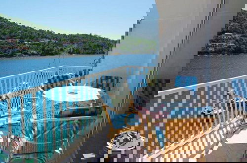 Foto 13 - Apartments Tomasic - Two Bedroom Apartment With Terrace and Sea View