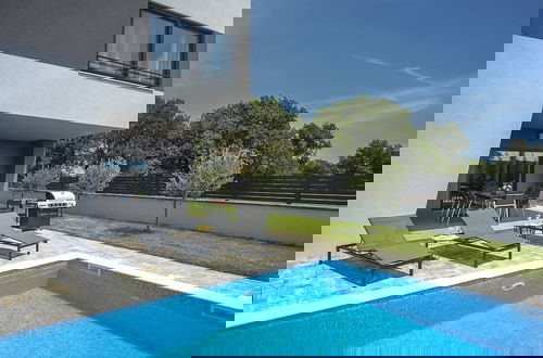 Foto 29 - Apartment in Croatia Near Scenic Coastline