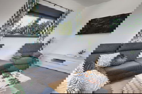 Photo 15 - Modern Villa With Heated Pool