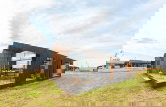 Foto 1 - Spacious Holiday Home With Garden