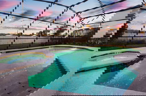 Foto 44 - Upstay - 20-guest-all-theme-rooms-pool-spa-theatre