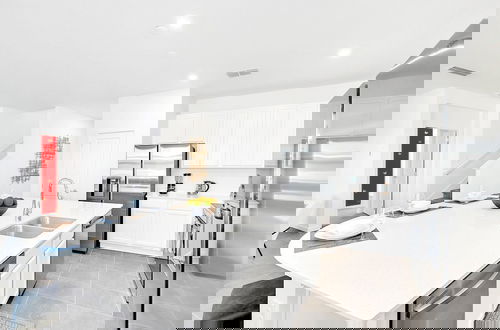 Foto 17 - Upstay - 20-guest-all-theme-rooms-pool-spa-theatre