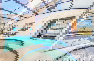 Foto 1 - Upstay - 20-guest-all-theme-rooms-pool-spa-theatre