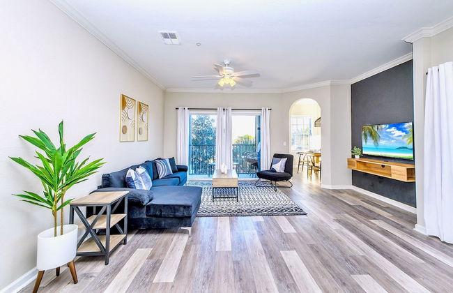 Spacious Pet-friendly Condo- 6 Mins From Disney - Photo 8