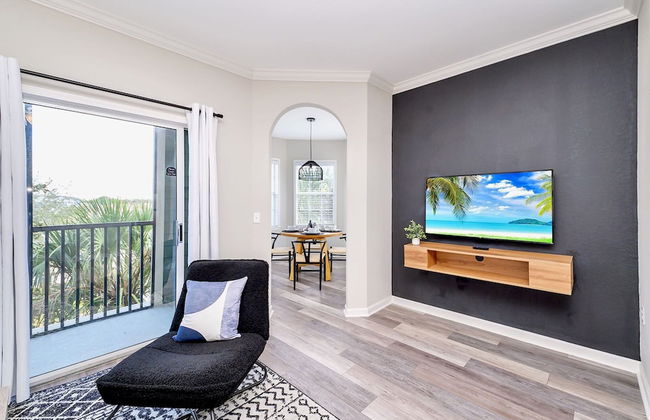Spacious Pet-friendly Condo- 6 Mins From Disney - Photo 9