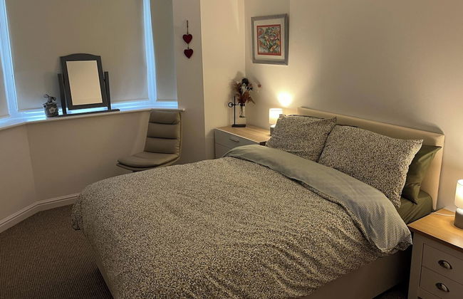 Sleeps 4 With Ensuite and Free Parking - Foto 1