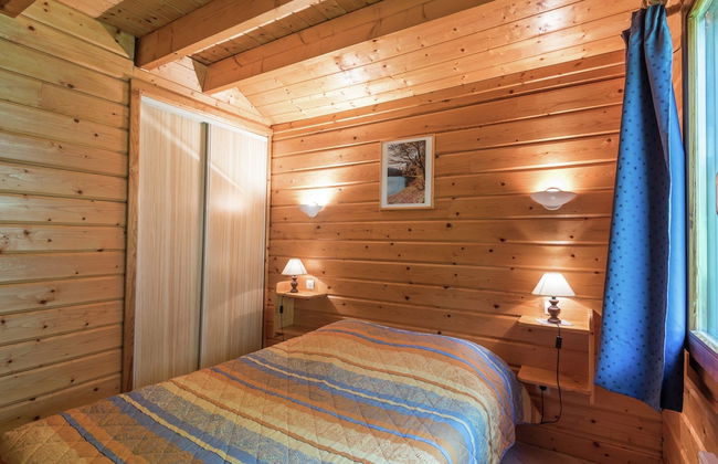 Chalet in Lovely, Rich Forest Setting With a Beautiful View - Foto 21