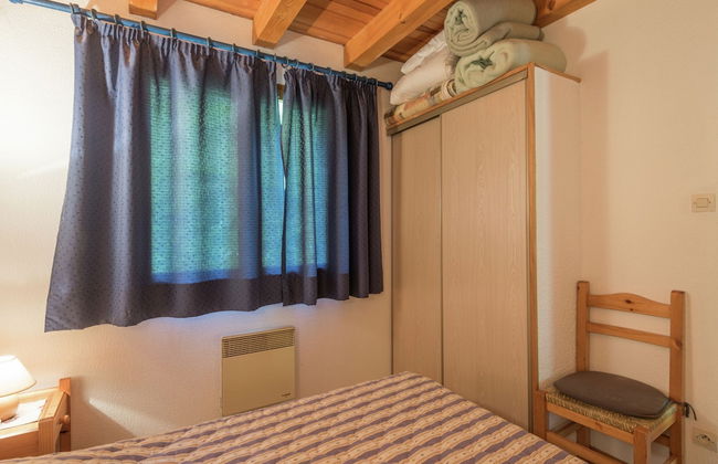 Chalet in Lovely, Rich Forest Setting With a Beautiful View - Foto 7