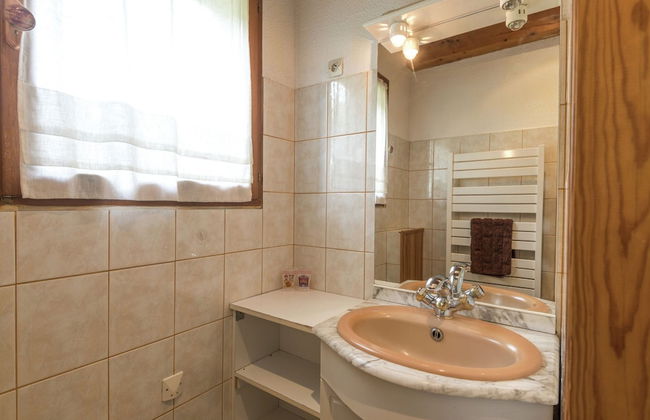 Chalet in Lovely, Rich Forest Setting With a Beautiful View - Foto 79