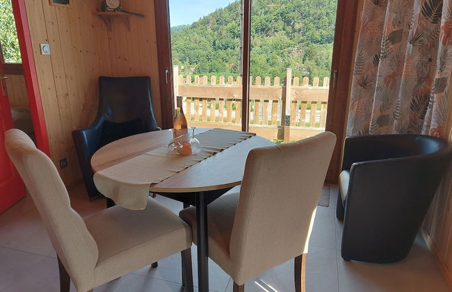 Chalet in Lovely, Rich Forest Setting With a Beautiful View - Foto 47