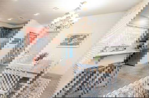 Photo 1 - Upstay - Govalle Get-a-way