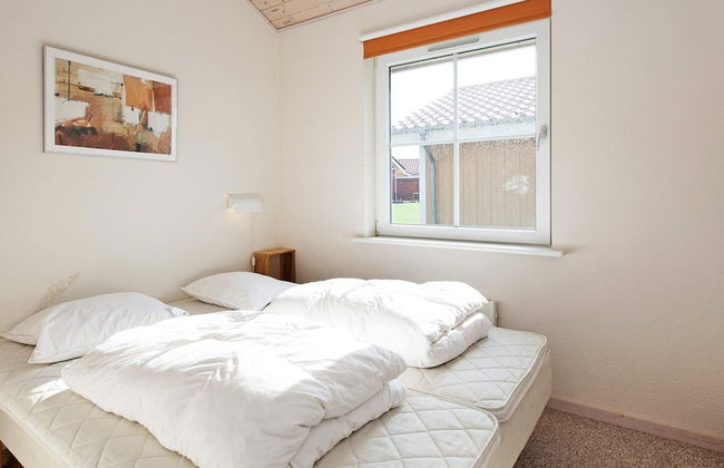 6 Person Holiday Home on a Holiday Park in Grasten - Foto 16