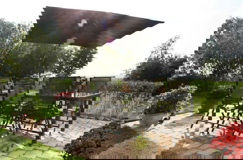 Foto 31 - Luxurious Villa in Schoorl With Garden