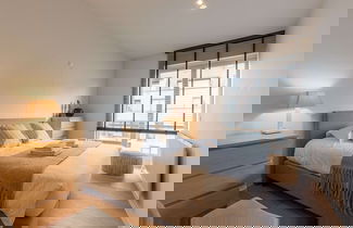 Photo 2 - Modern Apartment Close to the Beach