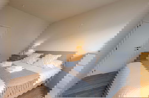 Photo 23 - Modern Apartment Close to the Beach