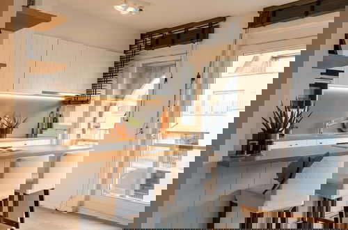Photo 3 - Modern Apartment Close to the Beach