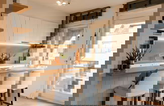 Photo 3 - Modern Apartment Close to the Beach