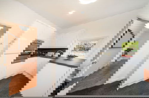 Photo 18 - Taigh Tatha - Stylish 3 bed Home