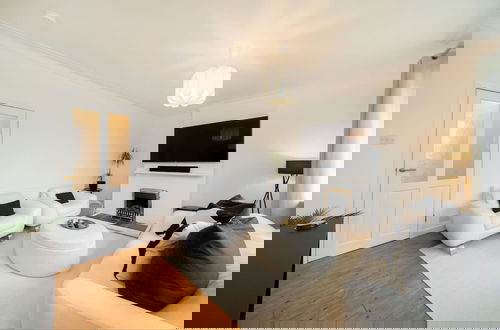 Photo 12 - Taigh Tatha - Stylish 3 bed Home