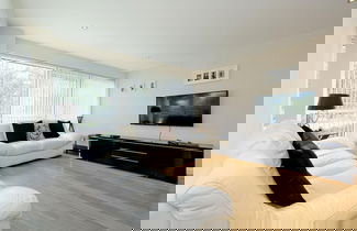 Photo 1 - Deluxe and Secure Apartment Close to Aberdeen City Centre