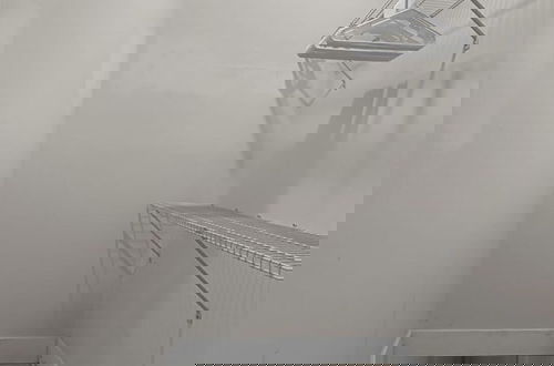 Foto 12 - Modern Studio Apartment - King Bed