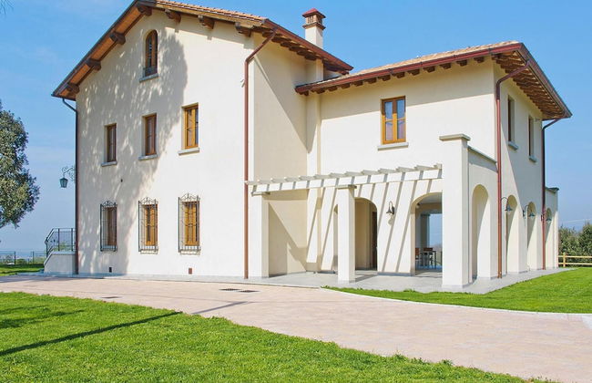 Alluring Apartment in Lamporecchio - Foto 1
