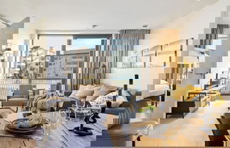 Foto 2 - Apartment With Natural Swimming Pool
